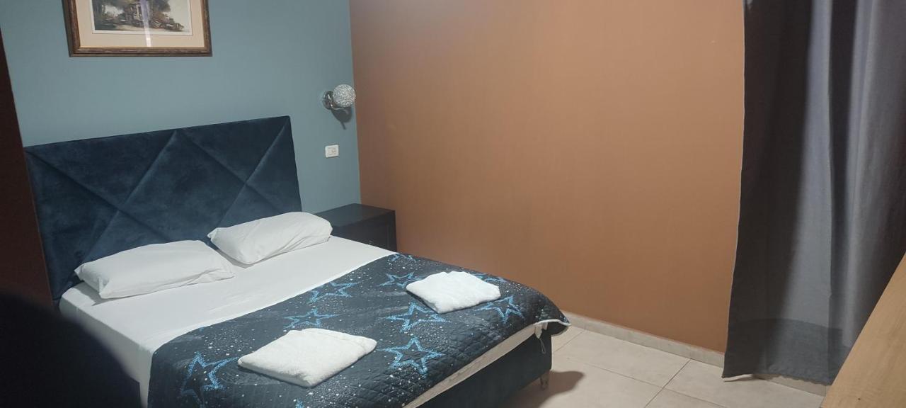 Laguardia Hotel Tel Aviv Esterno foto