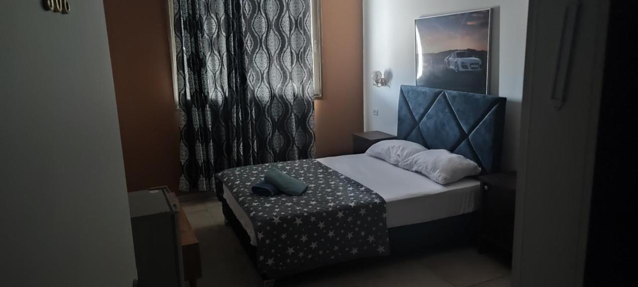 Laguardia Hotel Tel Aviv Esterno foto