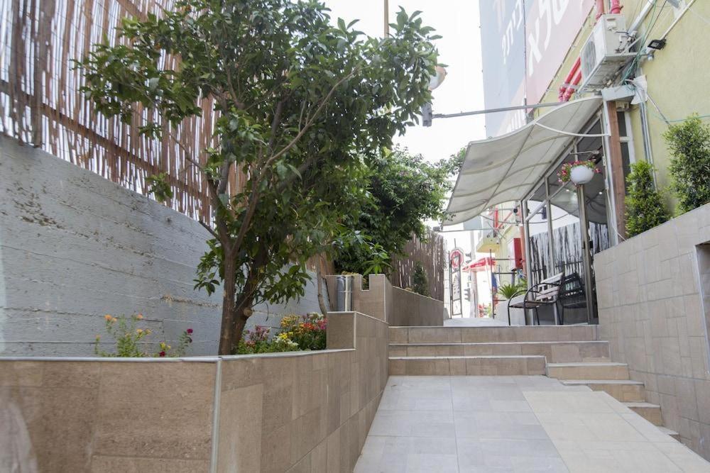 Laguardia Hotel Tel Aviv Esterno foto