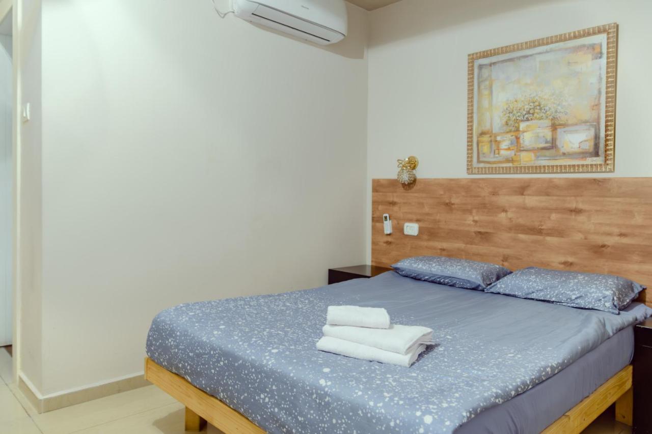 Laguardia Hotel Tel Aviv Esterno foto